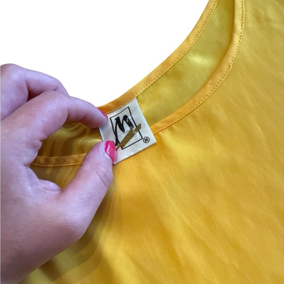 Yellow Sleeveless Women's Top - Picture 4 of 5